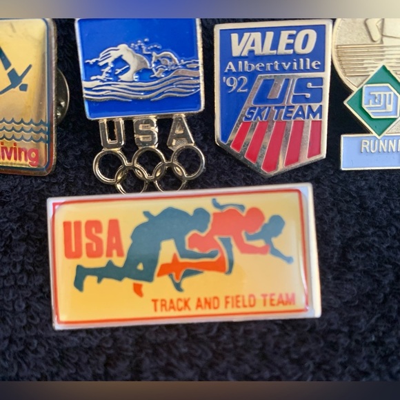 Vintage Collection Of 1992 Summer and Winter Olympic Pins, Lot of 5 - Picture 3 of 5